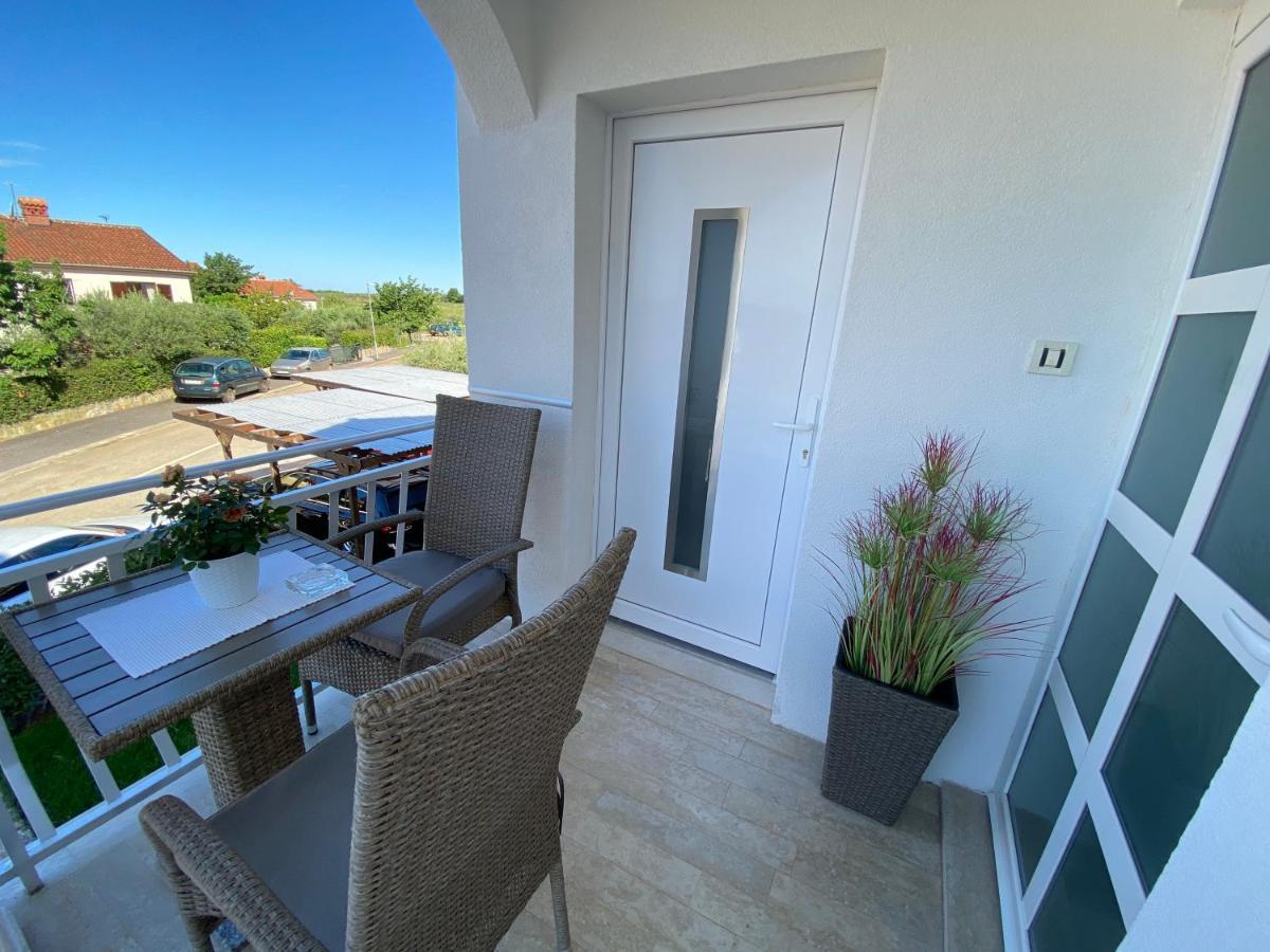 Apartments Roberta Novigrad  Luaran gambar
