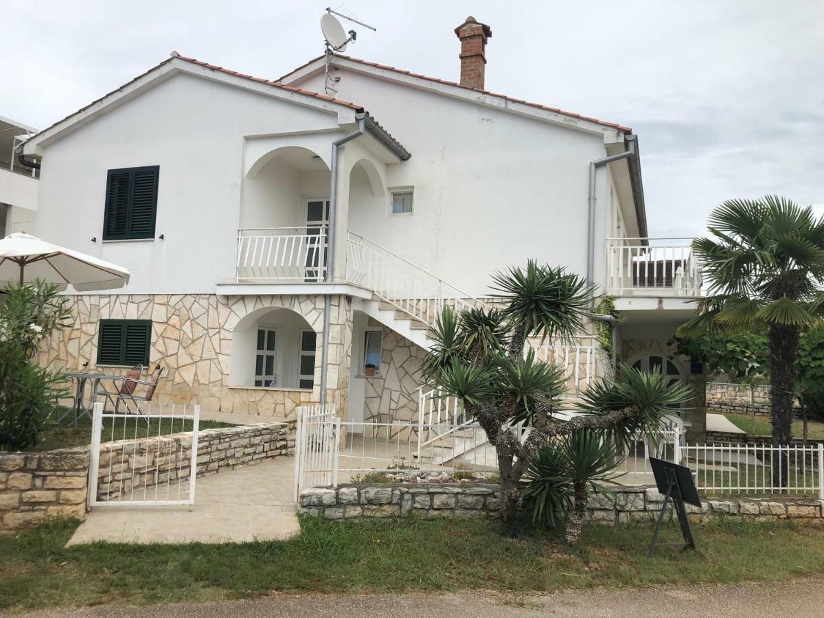 Apartments Roberta Novigrad  Luaran gambar